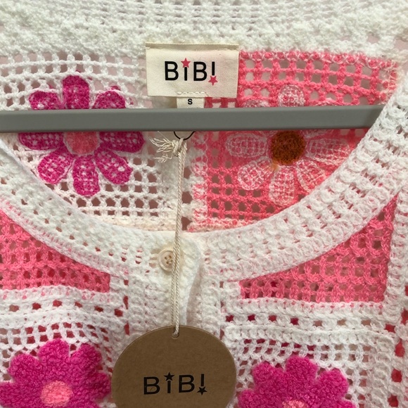 NWT Boutique BiBi Floral Embroidered Cardigan Sweater - Picture 2 of 3